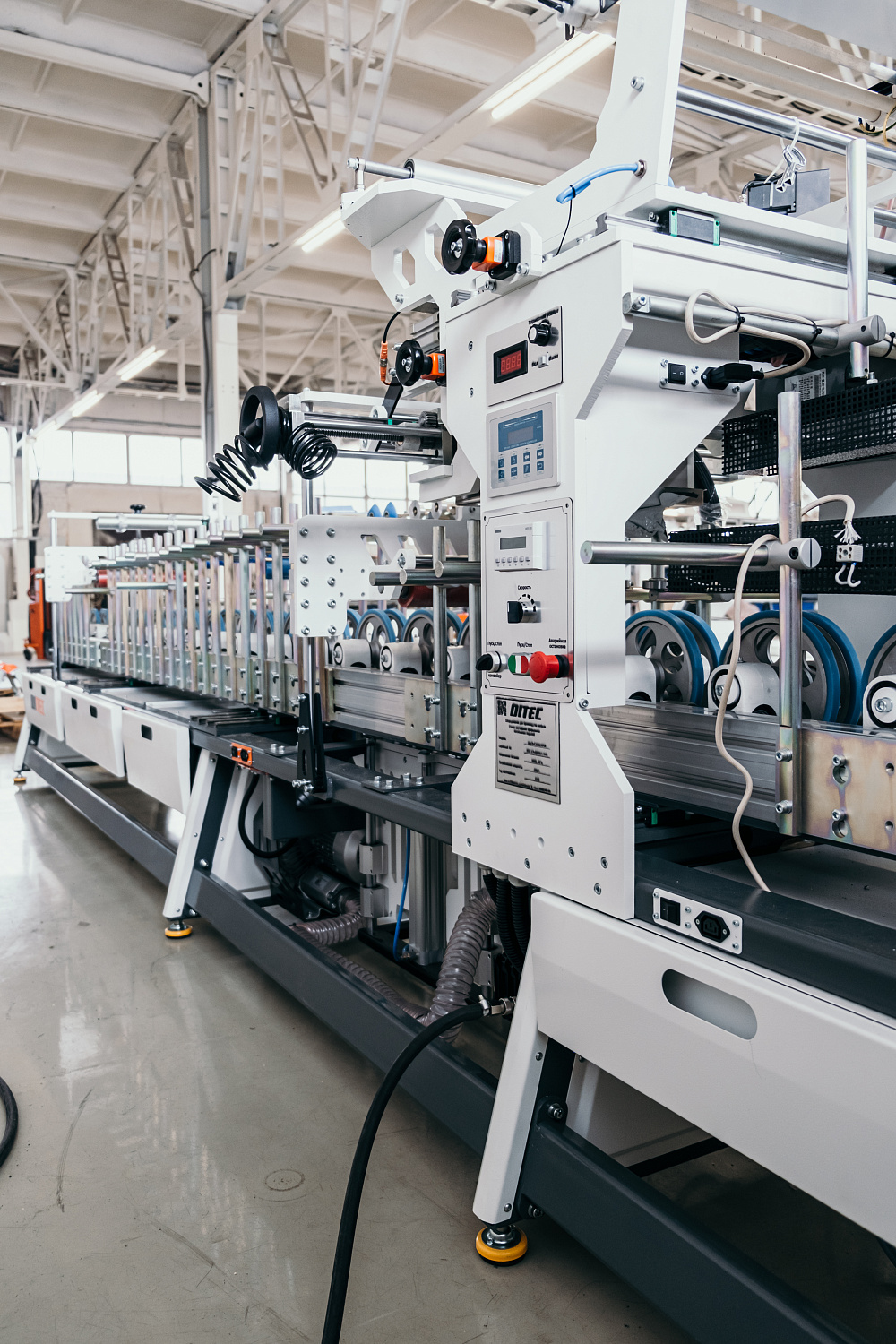 Станок окутывания профильных погонажных изделий DITEC Line 6000/А PUR