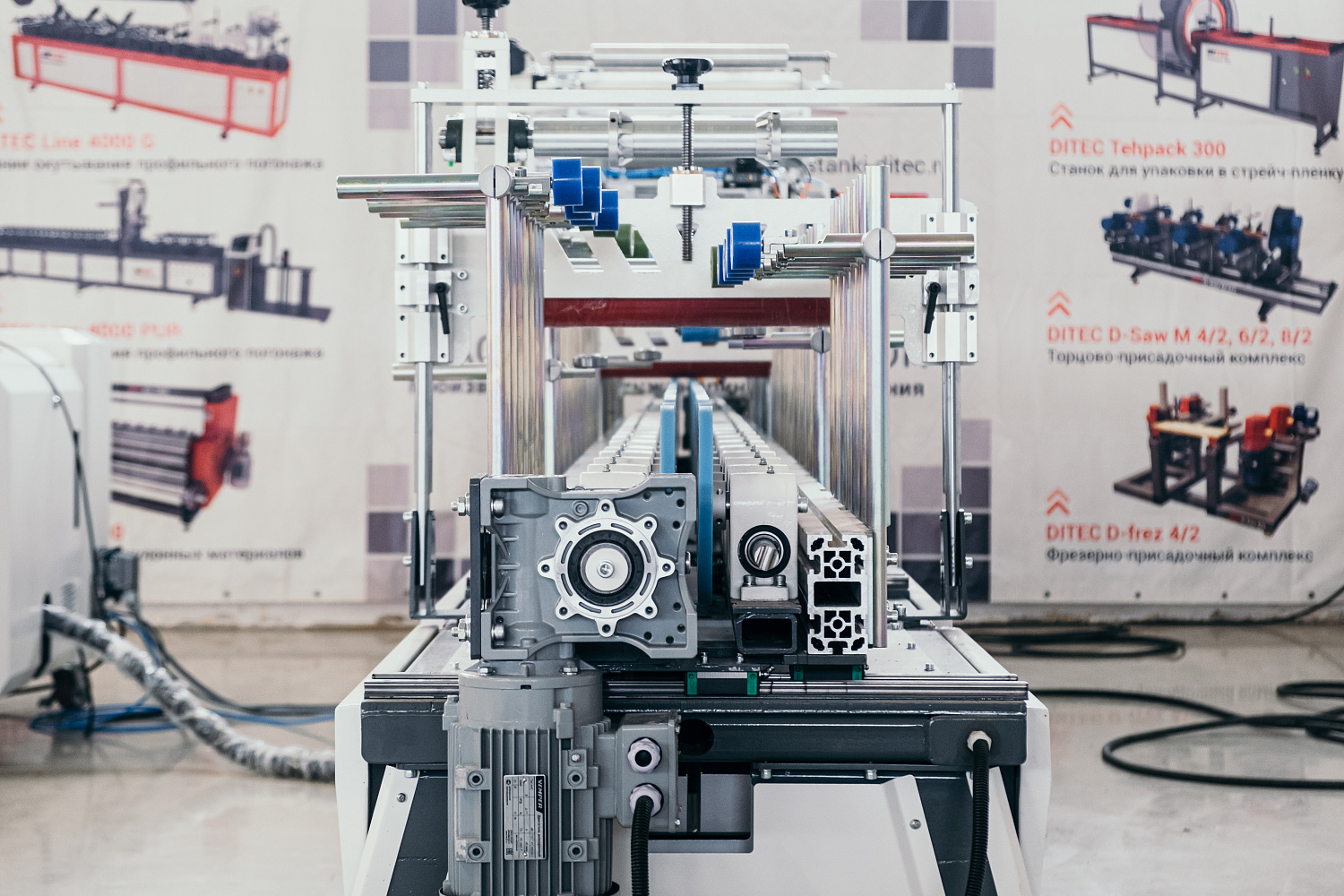 Станок окутывания профильных погонажных изделий DITEC Line 6000/А PUR