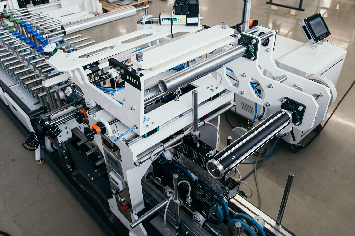 Станок окутывания профильных погонажных изделий DITEC Line 6000/А PUR