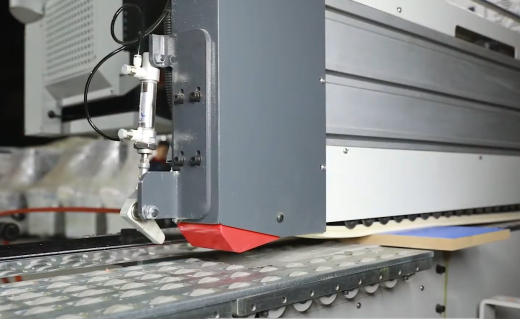 Тяжелый гибкий кромкооблицовочный станок  HH 796RK Servo