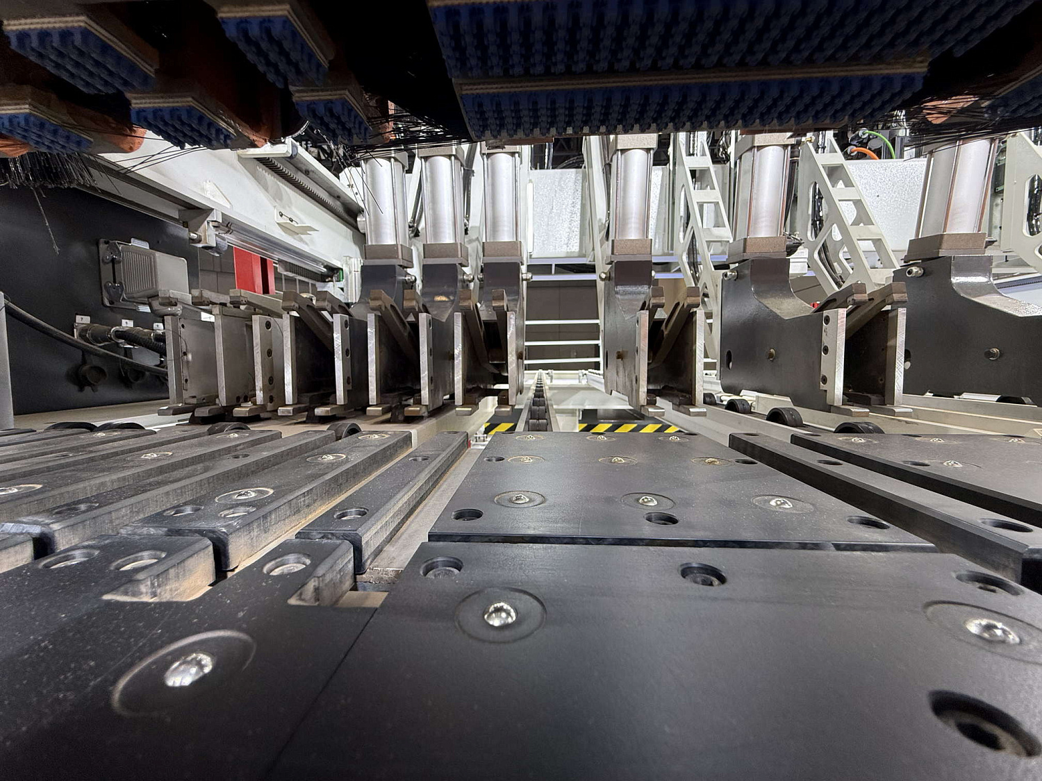 Раскроечный центр HuaHua HP330CL (с задней загрузкой)