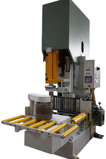 Вертикальный ленточный делительный станок модели UYM