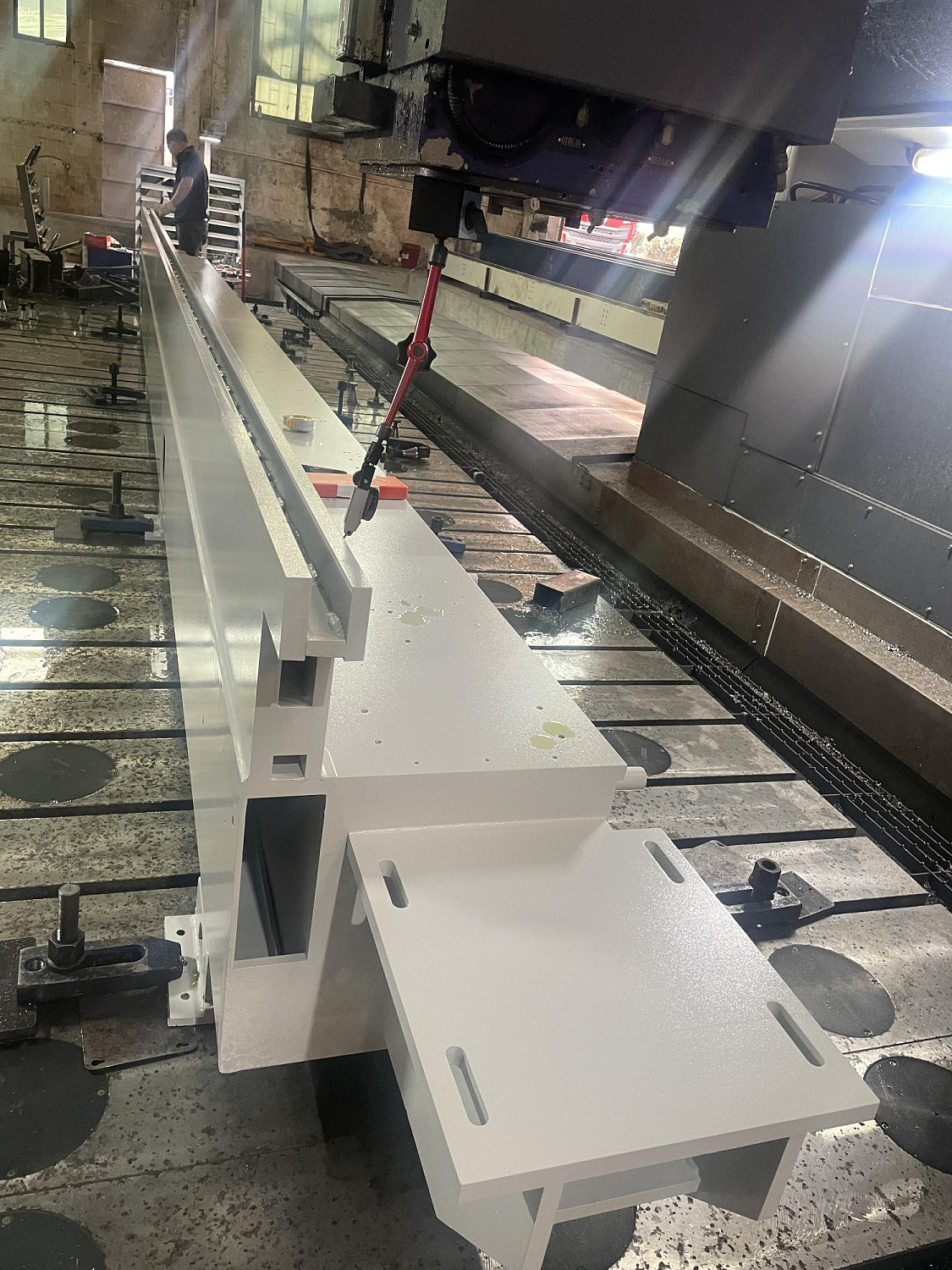 Индустриальный кромкооблицовочный станок HH-790