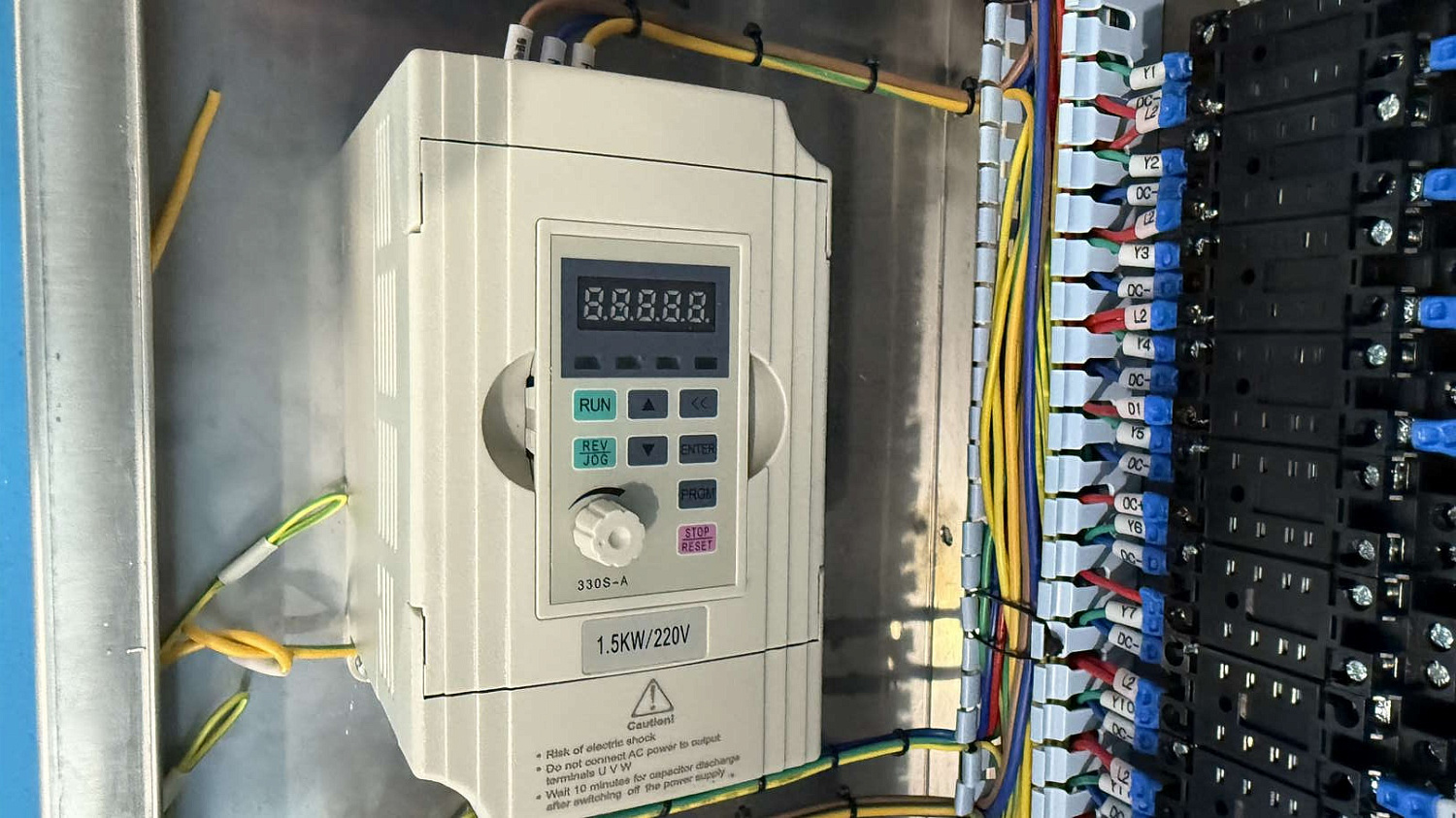 Автоматическая линия для упаковки  фурнитуры