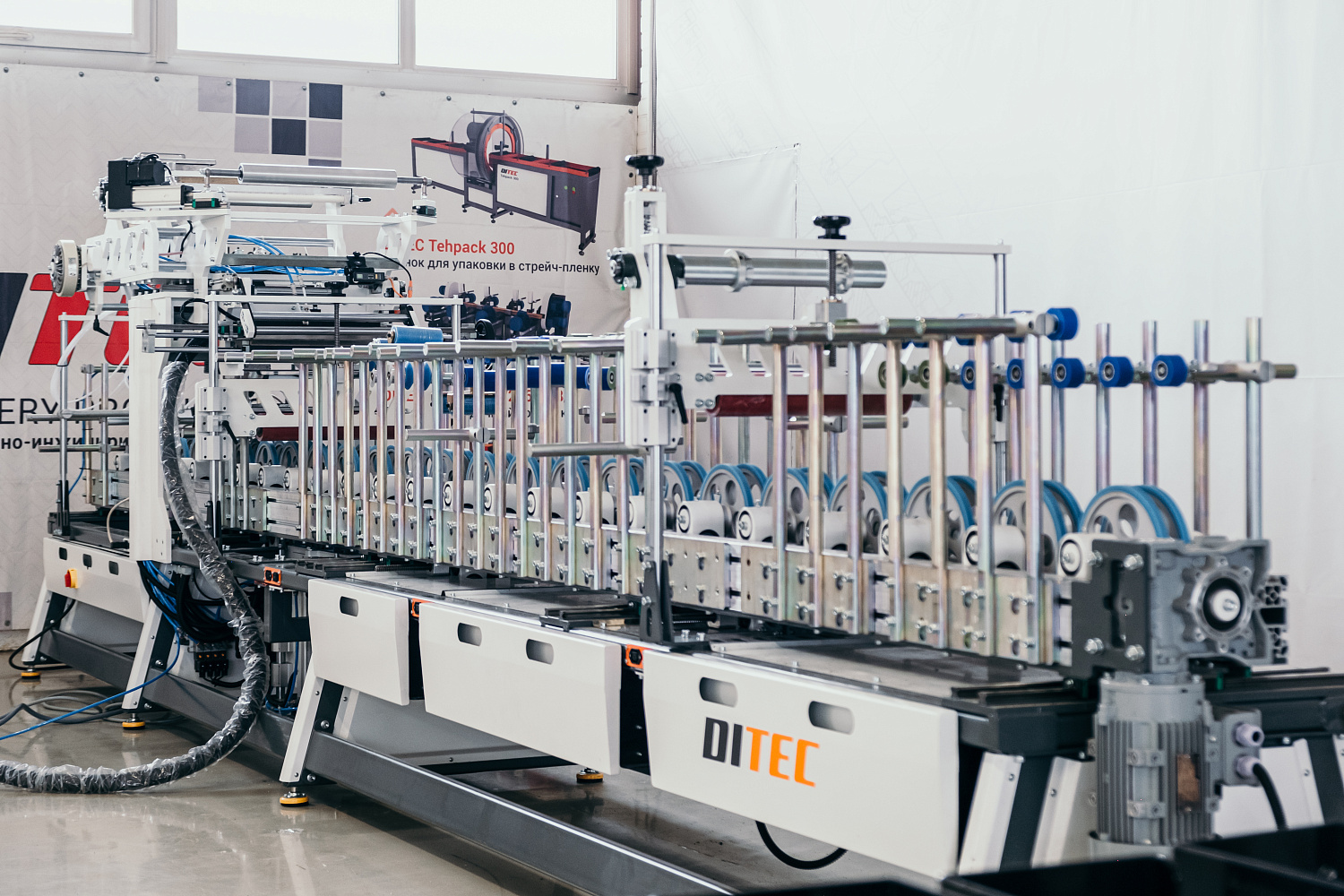 Станок окутывания профильных погонажных изделий DITEC Line 6000/А PUR