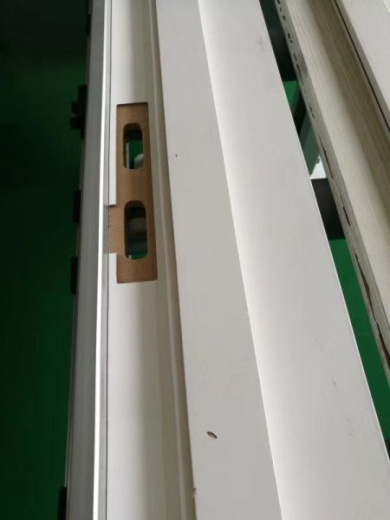 YD-K0330. Cтанок ЧПУ для распиловки и фрезерования дверных коробок