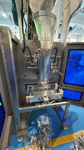 Автоматическая линия для упаковки  фурнитуры