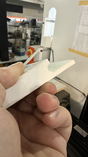 Кромкооблицовочный станок для деталей с софтформингом  SBS-S700GK.  Узел обработки торца детали