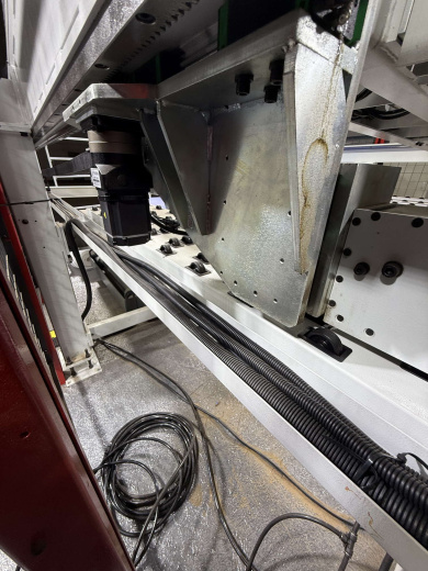 Раскроечный центр HuaHua HP330CL (с задней загрузкой)