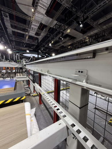 Раскроечный центр HuaHua HP330CL (с задней загрузкой)