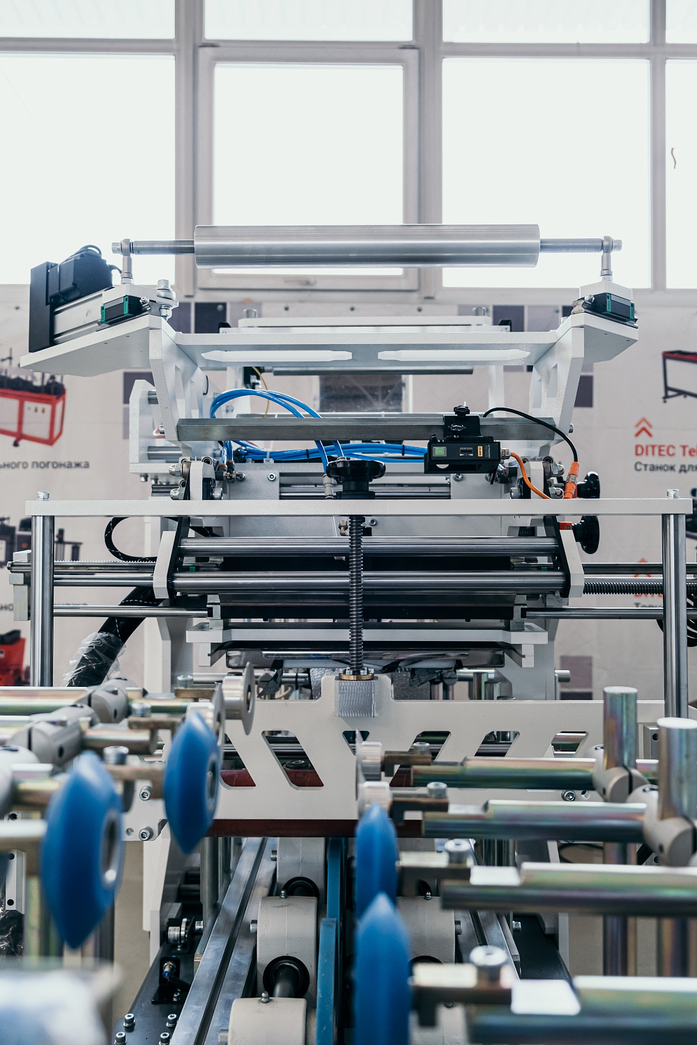 Станок окутывания профильных погонажных изделий DITEC Line 6000/А PUR