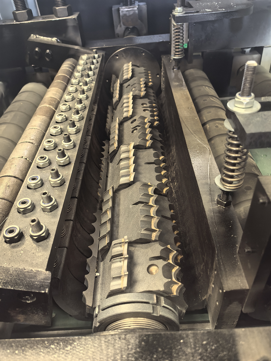 Рельефно-профилирующие станки